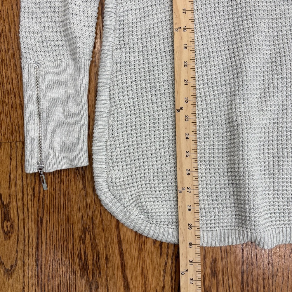 NWT Cynthia Rowley Active Gray Knit Sweater - Picture 9 of 10